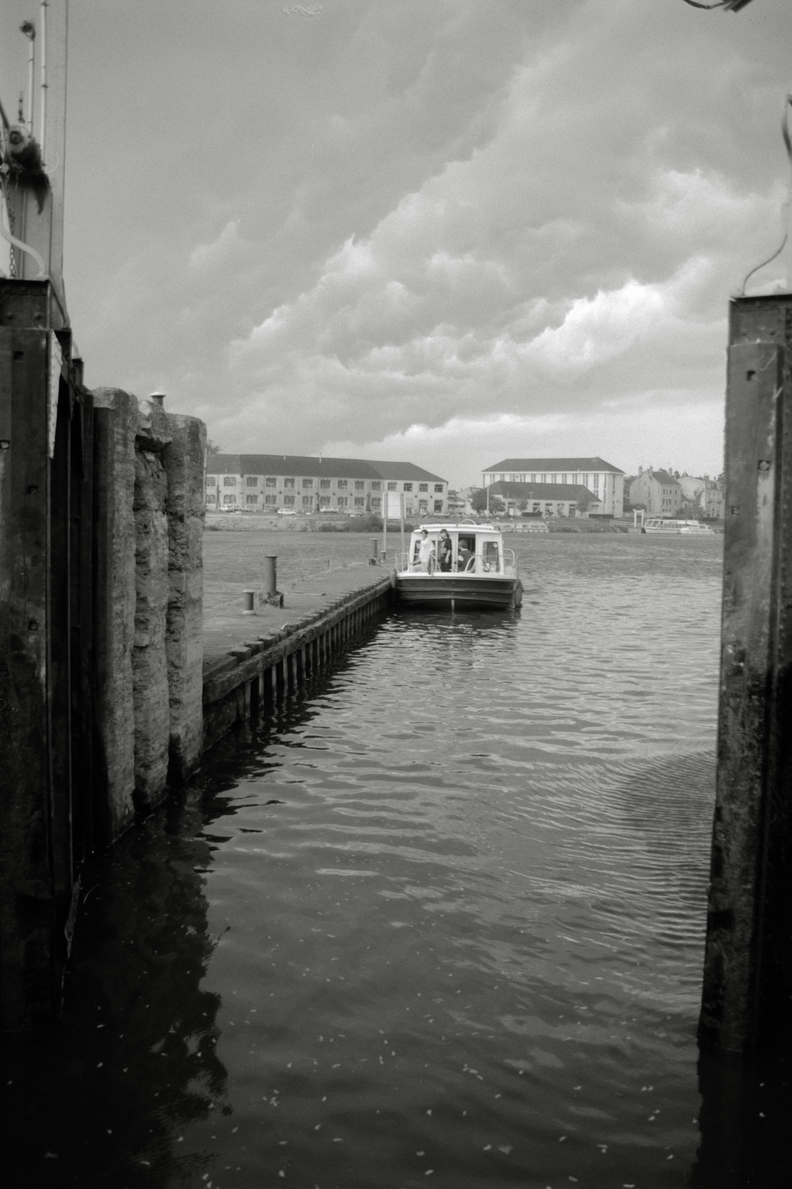 AHP F1990 09 004 sc250506 img10 NLP